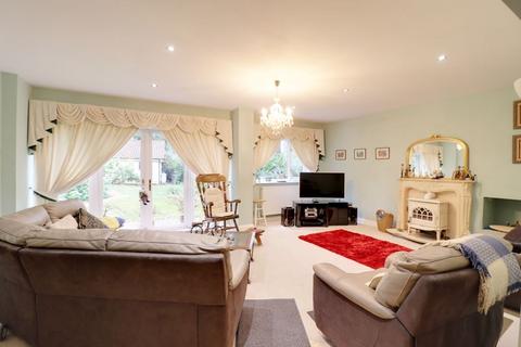 4 bedroom detached house for sale, Birks Drive, Market Drayton TF9