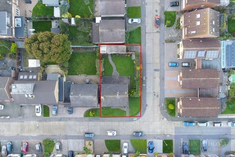 25 Woolhampton Way, Chigwell, IG7 4QQ