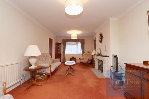 25 Woolhampton Way, Chigwell, IG7 4QQ