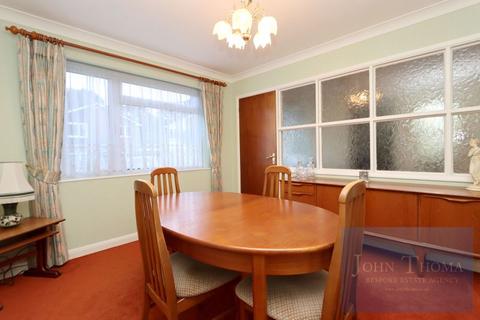 25 Woolhampton Way, Chigwell, IG7 4QQ