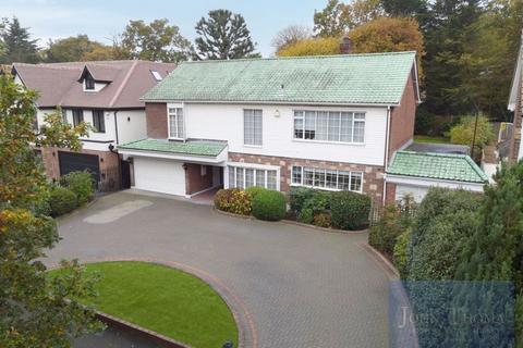 5 bedroom detached house for sale, Bracken Drive, Chigwell IG7