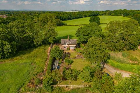 3 bedroom detached house for sale, Cliff Lane, Grappenhall, WA4