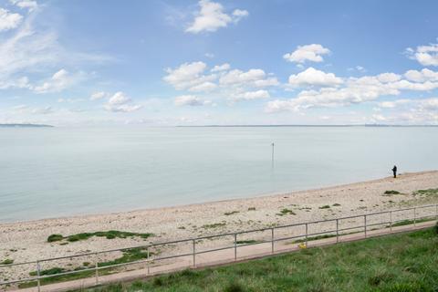 3 bedroom flat for sale, Marine Parade West, Hampshire PO13