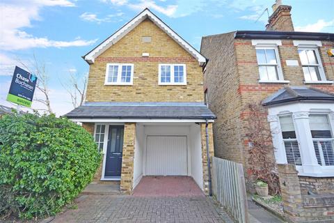 3 bedroom detached house to rent, Newry Road, St Margarets