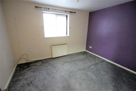 1 bedroom flat to rent, Woodford End, Chadsmoor, Cannock, WS11