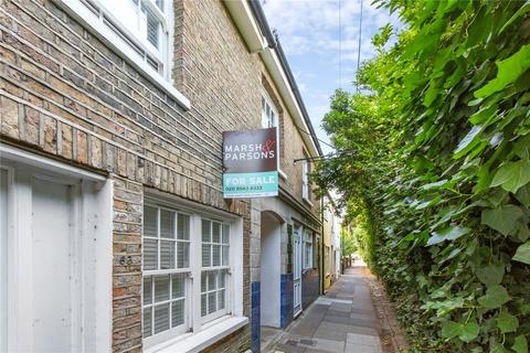 2 bedroom apartment for sale, Railway Side, Barnes SW13