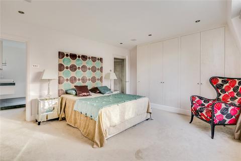 2 bedroom maisonette to rent, Brompton Square, London SW3