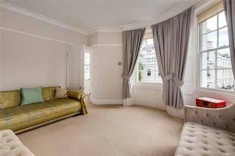 1 bedroom apartment to rent, Royal Crescent, London W11