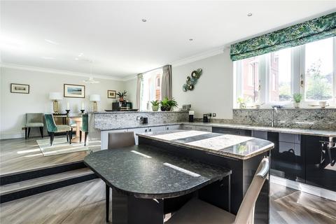 3 bedroom apartment for sale, Wolfs Row, Oxted, Surrey, RH8