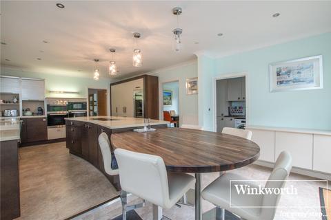 4 bedroom detached house for sale, Golf Links Road, Dorset BH22