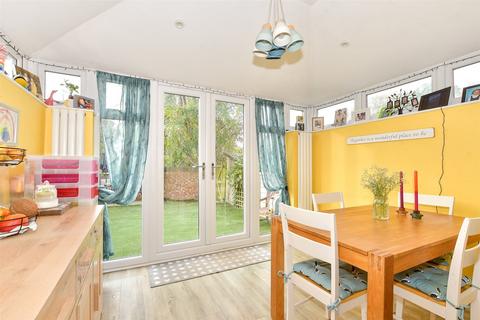 3 bedroom terraced house for sale, Meadvale, Horsham, West Sussex