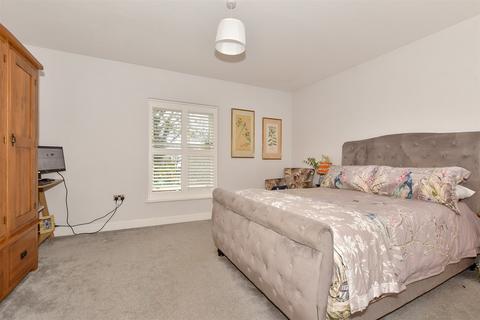 4 bedroom terraced house for sale, Westgate Bay Avenue, Westgate-On-Sea, Kent