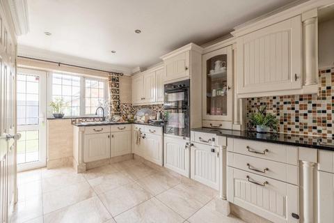 5 bedroom detached house for sale, Mill Lane, Horton, SL3 9PN