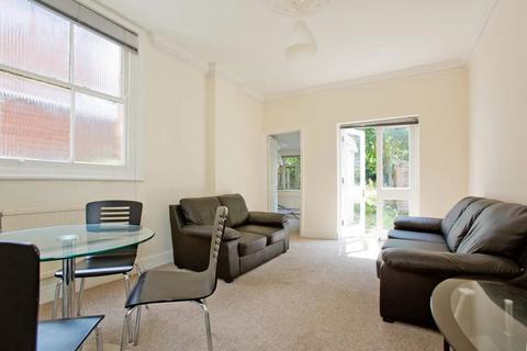 3 bedroom flat to rent, Anson Road, Willesden Green, NW2