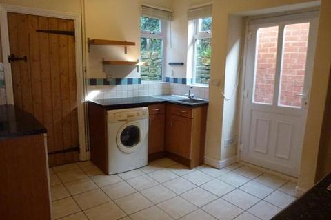 2 bedroom end of terrace house to rent, Victor Terrace, Sherwood, Nottingham, NG5 2FF