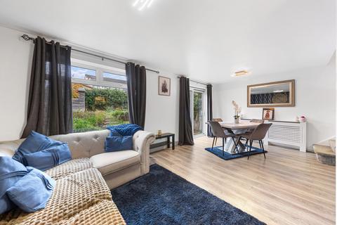 5 Blythe Close, Rothwell, Kettering, NN14 6SZ