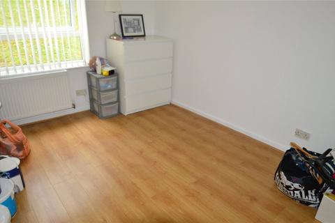 2 bedroom apartment to rent, Montana Close, South Croydon, CR2