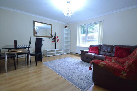 2 bedroom apartment to rent, Montana Close, South Croydon, CR2