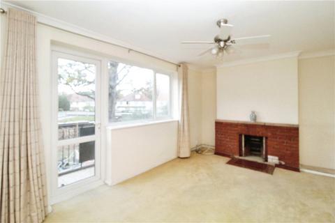 2 bedroom maisonette to rent, Bond Gardens, Wallington, SM6