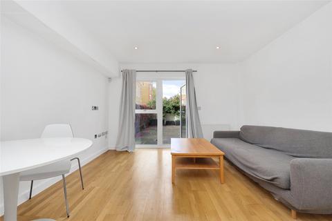 2 bedroom terraced house to rent, Sans Walk, EC1R