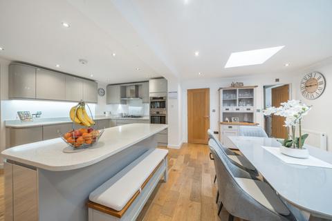 32 Southwold, Bracknell, RG12 8XY