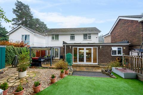 32 Southwold, Bracknell, RG12 8XY