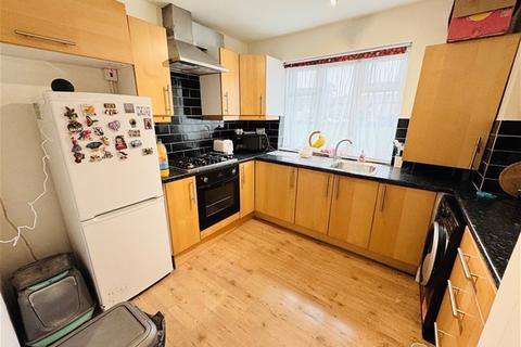 2 bedroom flat for sale, PADNALL ROAD, CHADWELL HEATH RM6