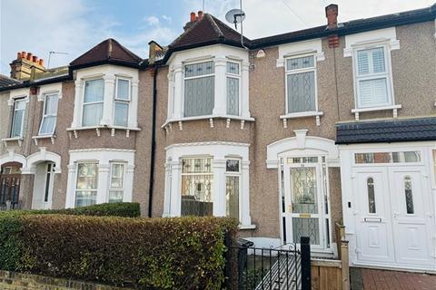 3 bedroom terraced house for sale, CLANDON ROAD, SEVEN KINGS IG3