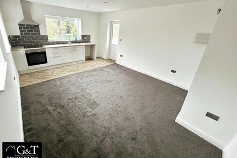 2 bedroom flat to rent, Flat 5,  Chester Road North, Kidderminster