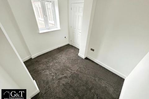 2 bedroom flat to rent, Flat 5,  Chester Road North, Kidderminster