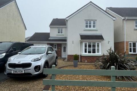 4 bedroom detached house for sale, Lakeside Close, Ebbw Vale