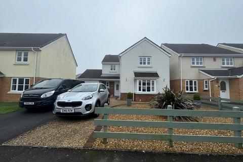 4 bedroom detached house for sale, Lakeside Close, Ebbw Vale