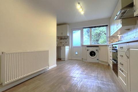 3 bedroom terraced house to rent, 120 Woodfarm Road, Malvern, Worcestershire, WR14