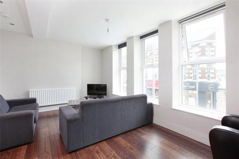 2 bedroom flat to rent, St John's Road, London SW11