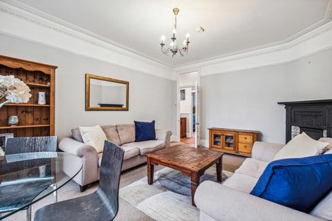 3 bedroom flat to rent, Beechcroft Road, London SW17