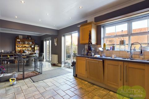 6 bedroom house for sale, Netherwitton Way, Great Park, NE3