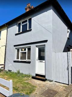 3 bedroom terraced house to rent, Ellis Avenue, Stevenage