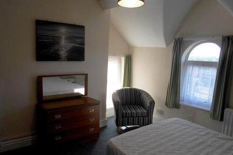 1 bedroom in a house share to rent, Room, South Rd, Caernarfon