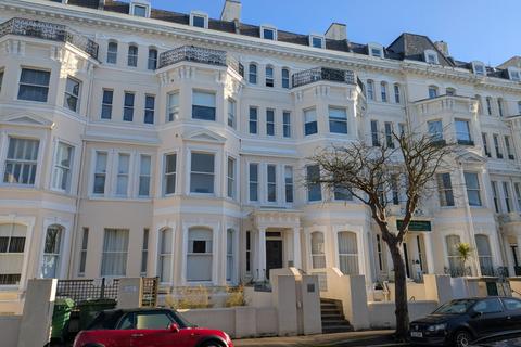 2 bedroom apartment to rent, 22-24 Clifton Gardens, Kent CT20