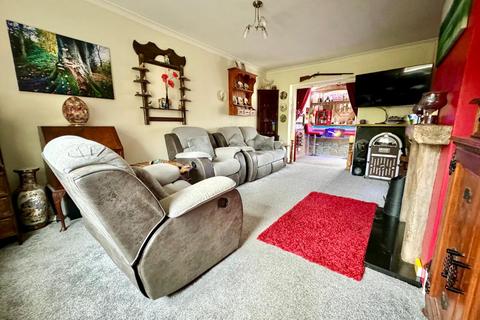 2 bedroom end of terrace house for sale, Fallbarn Crescent, Lancashire BB4