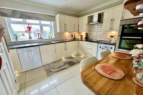 109 Fallbarn Crescent, Rawtenstall, Rossendale, BB4 6BQ