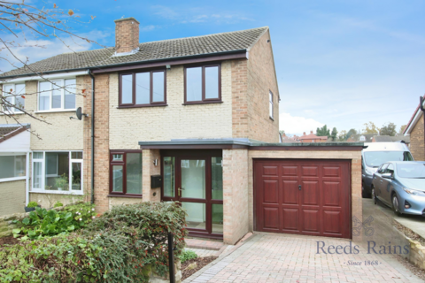 3 bedroom semi-detached house for sale, Fernlea, Leeds LS26