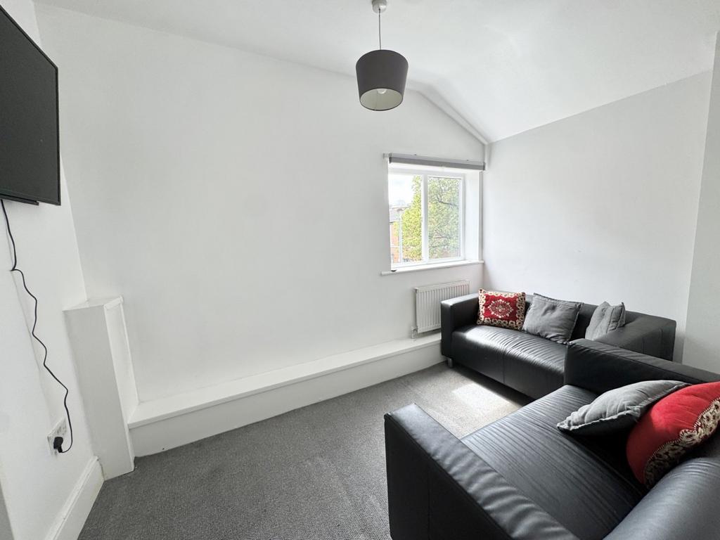 House in Salford, Greater Manchester - View 3