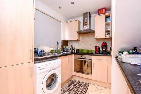 1 bedroom house to rent, Sycamore Gardens, Surrey CR4