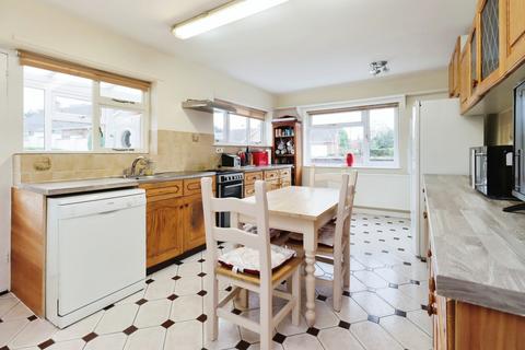 3 bedroom bungalow for sale, Penygarreg Lane, Oswestry SY10