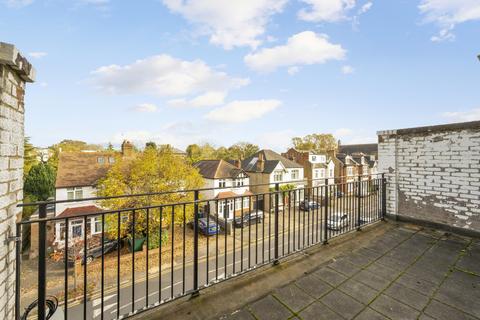 2 bedroom apartment for sale, King Charles Road, Surbiton KT5