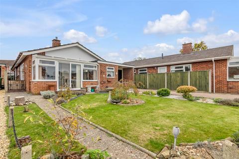 3 bedroom bungalow for sale, Firtree Road, Norfolk NR7