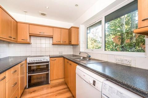 3 bedroom flat to rent, Devonshire Avenue, Sutton SM2