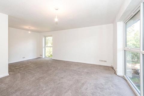 3 bedroom flat to rent, Devonshire Avenue, Sutton SM2