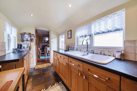 47 The Causeway, Dunmow, CM6 2AA
